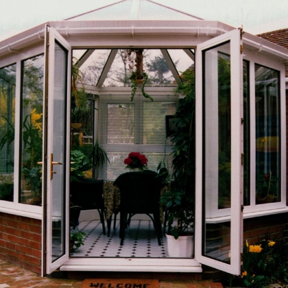 Open door glazed uPVC extension