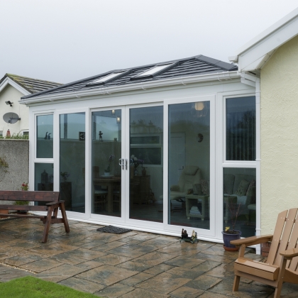 wet closed PVCu sliding patio doors